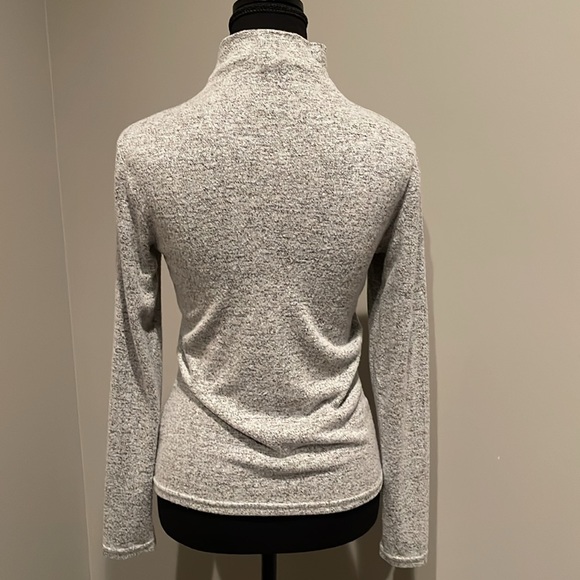 DYNAMITE Mottled Light Grey Mockneck Sweater. Size Medium. - Picture 2 of 11